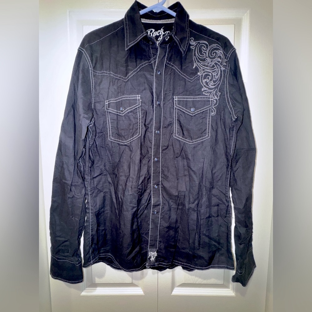 Wrangler Men's ROCK 47 Embroidered Yoke Black Ember Western Snap Shirt Sz M EUC